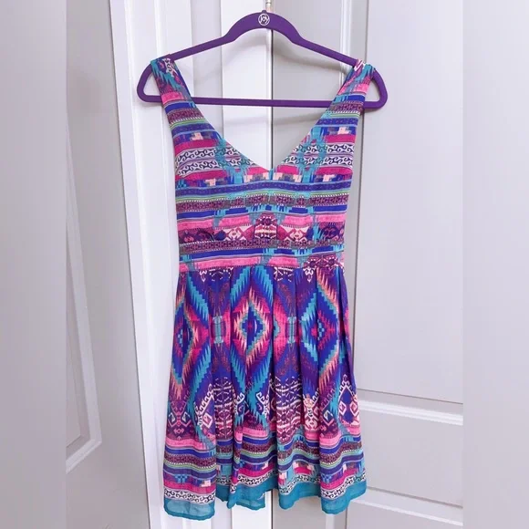 Forever 21 Boho Ikat Print Sleeveless Dress Size Medium - Picture 3 of 4